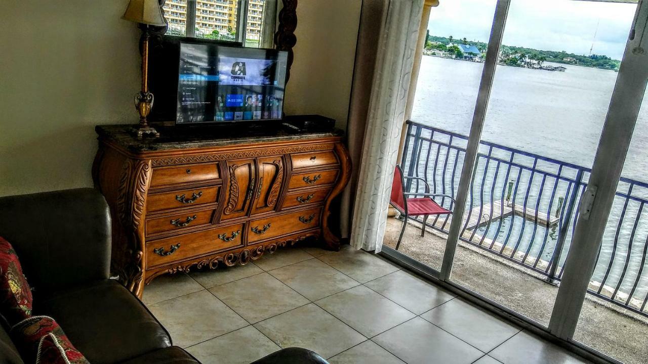 Mediterranean Three Story Beach Townhouse St. Pete Beach Exterior photo
